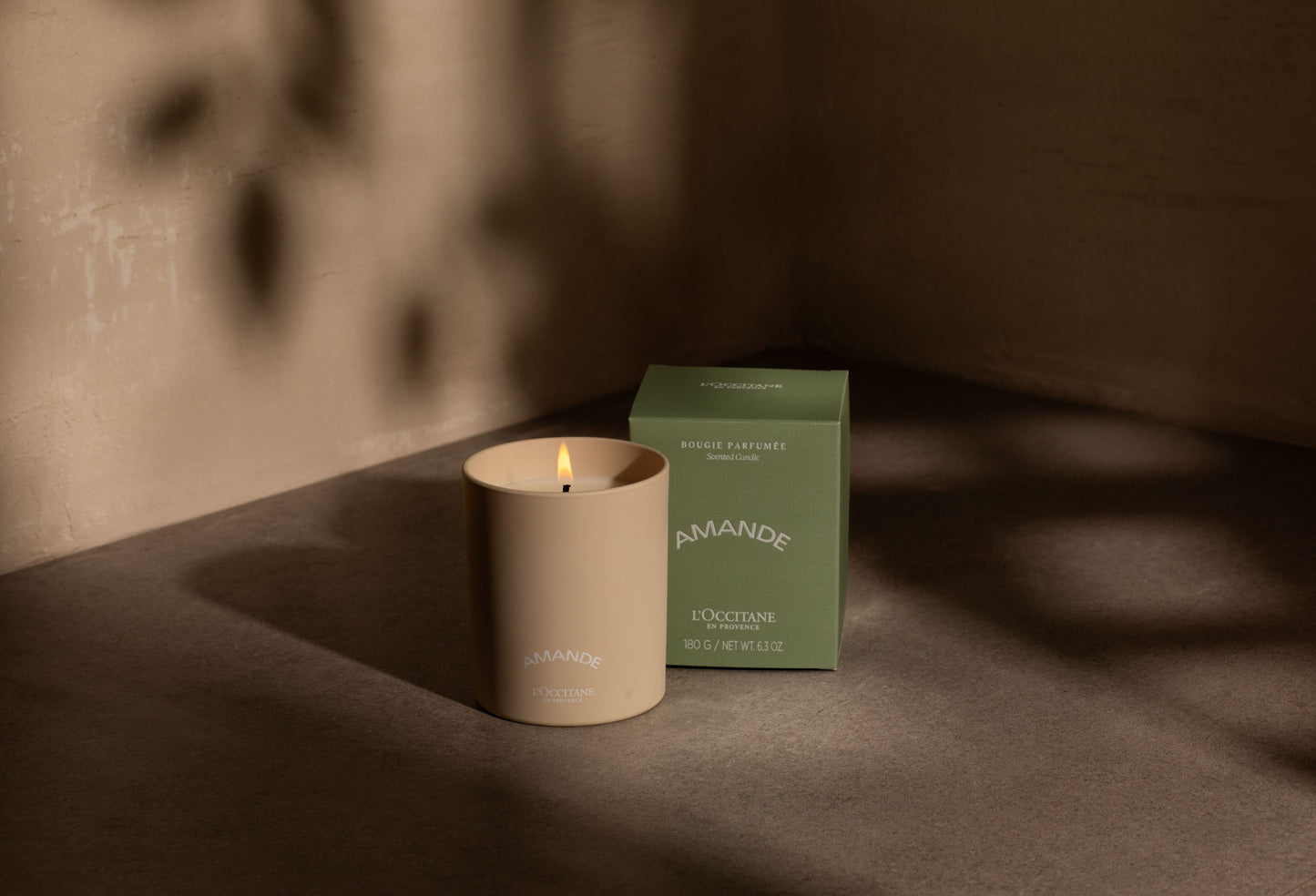 Almond Candle - Illustration 2